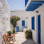 Giamaki Hotel *