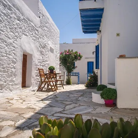 Giamaki Hotel